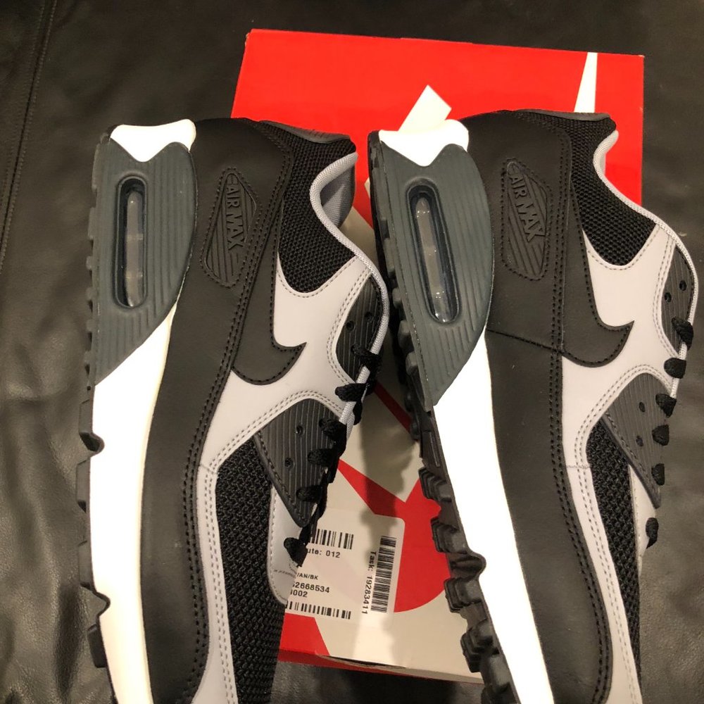 Nike Air Max Essential Black/ Cool GreySize 10.5  new - Picture 2 of 5